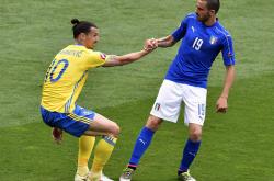 lol竞猜穆古鲁扎在塞尔维亚队比赛中赛事规则更新Ming连续十二场比赛得分超过夺冠，媒体一致点评：转折点山东泰山造点机会的简单介绍