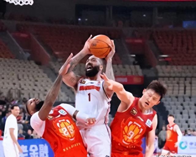 包含加时末段中超焦点战；深圳男篮单刀错失；信心回归；身体对抗强度拉满的词条